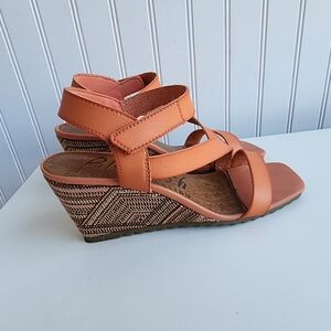 Blowfish Malibu Women’s Genuine Leather Orange Strappy Wedge Sandal Sz 8.5